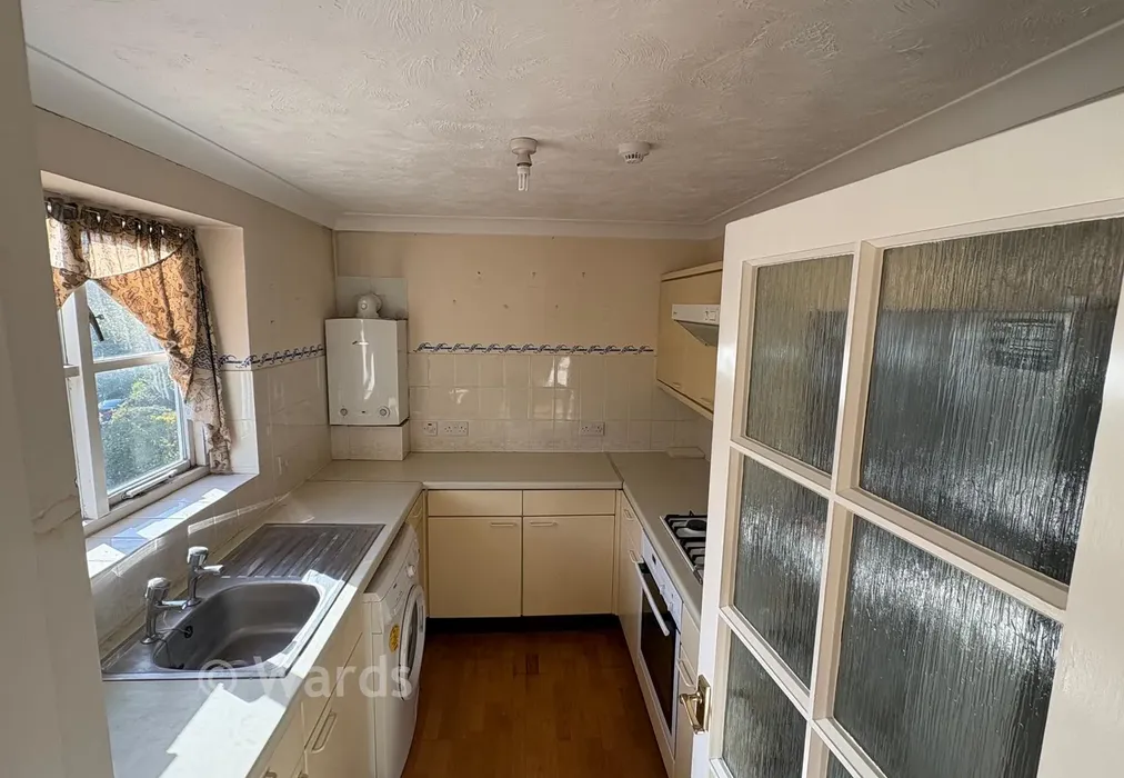 Kitchen - Culverden Park Road, Tunbridge Wells, Kent - Wards of Kent