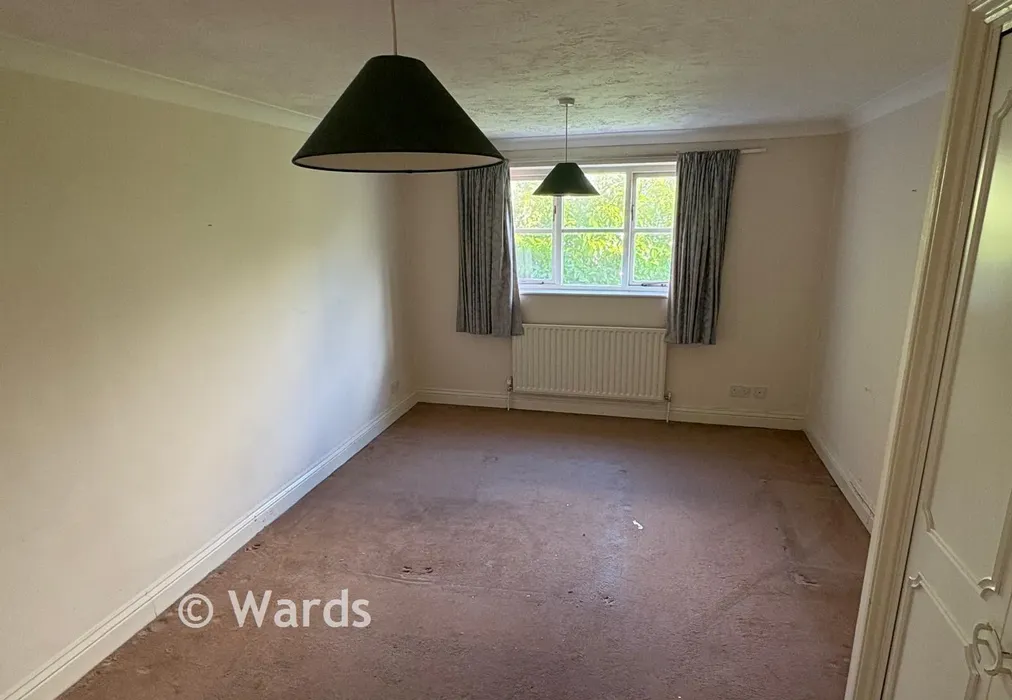 Bedroom 1 - Culverden Park Road, Tunbridge Wells, Kent - Wards of Kent
