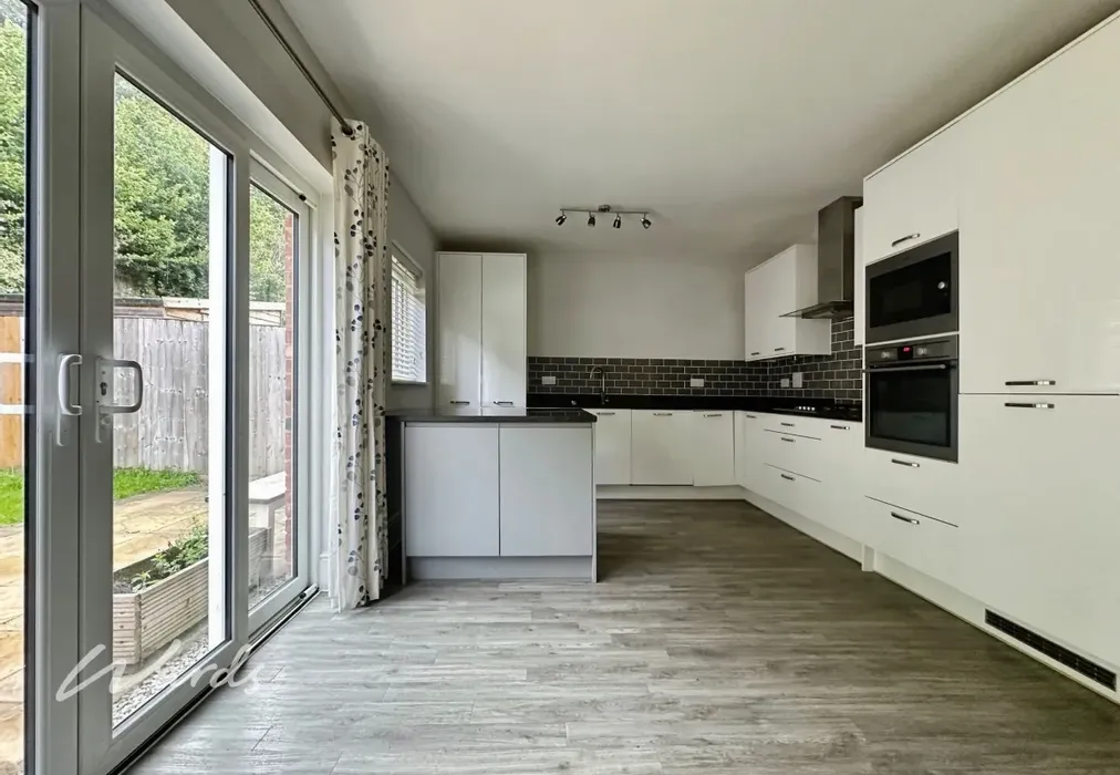 Kitchen/Dining Room - Brick Gardens Ryarsh ME19 - Wards of Kent
