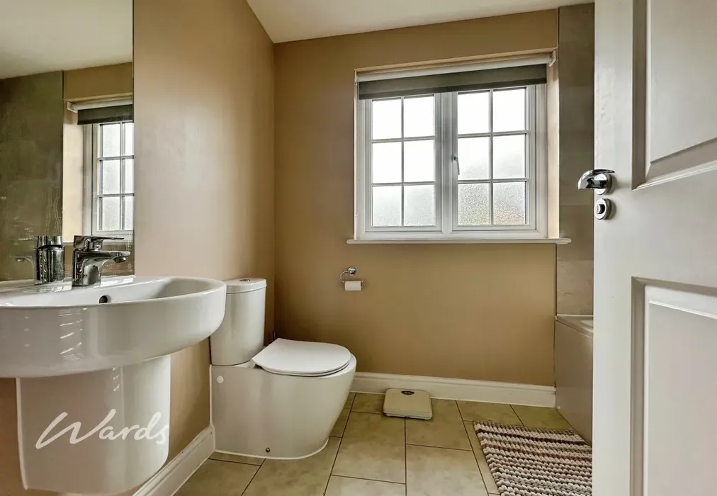 Bathroom - Brick Gardens Ryarsh ME19 - Wards of Kent