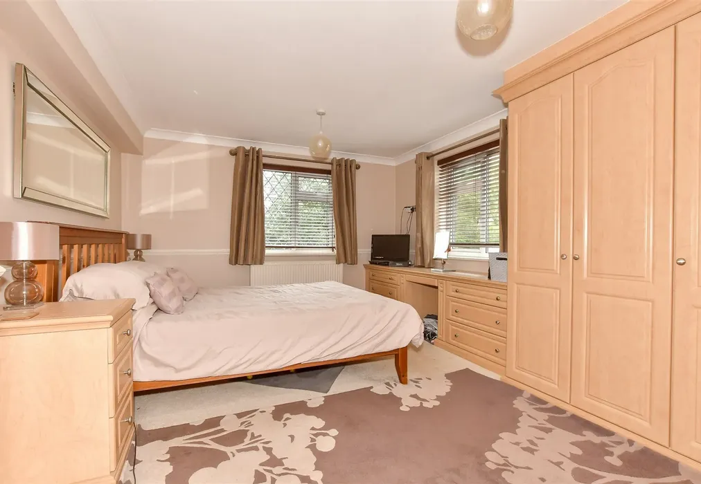 Bedroom 2 - Exted, Canterbury, Kent - Wards of Kent