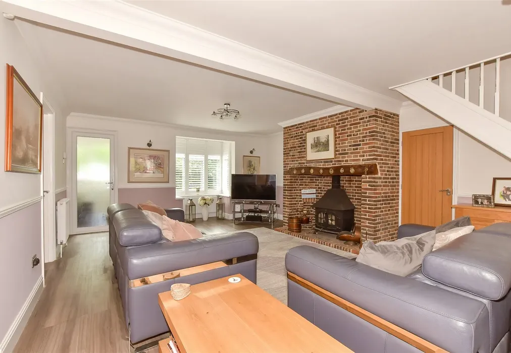 Living Room - Exted, Canterbury, Kent - Wards of Kent