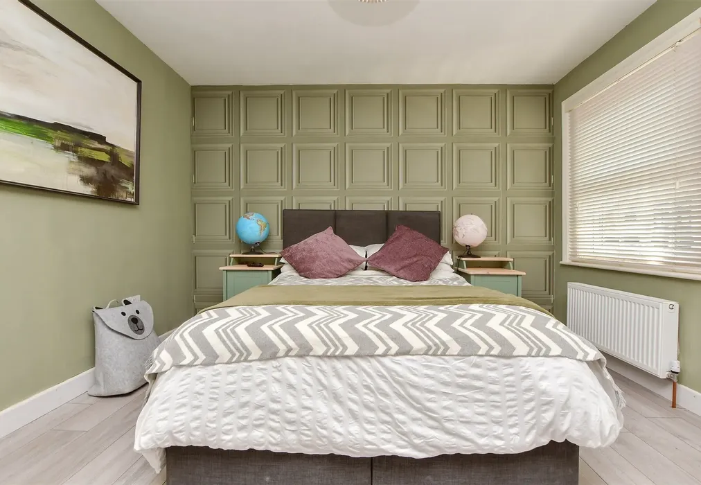Bedroom 1 - Pegwell Avenue, Ramsgate, Kent - Wards of Kent