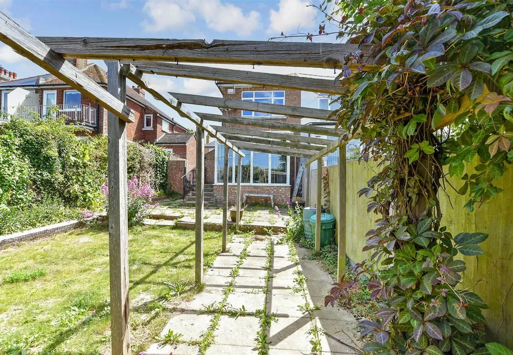 Rear Garden - Pegwell Avenue, Ramsgate, Kent - Wards of Kent