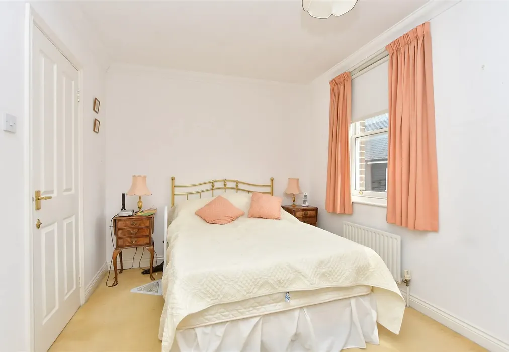 Bedroom 1 - Abbey Street, Faversham, Kent - Wards of Kent