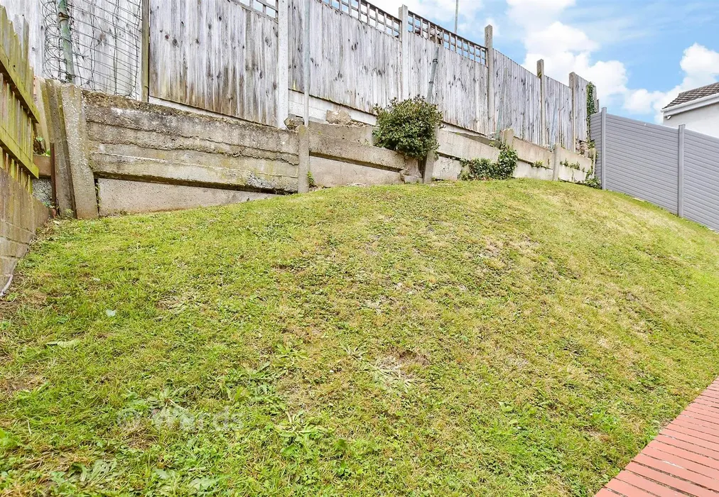 Rear Garden - Brunswick Gardens, Dover, Kent - Wards of Kent