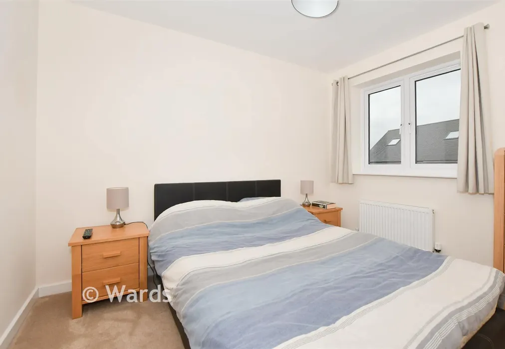 Bedroom 2 - Hop Pocket Way, Headcorn, Kent - Wards of Kent