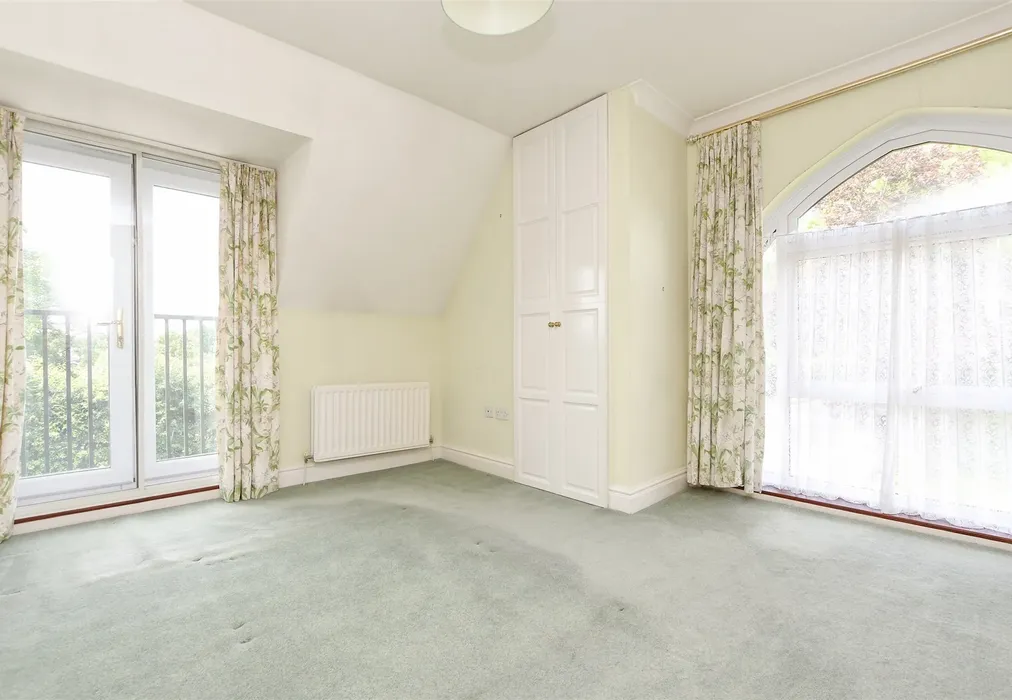 Bedroom 1 - Redvers Road, Warlingham, Surrey - Wards of Kent