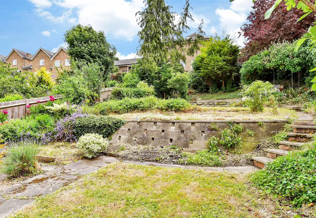 Rear Garden - The Esplanade, Rochester, Kent - Wards of Kent