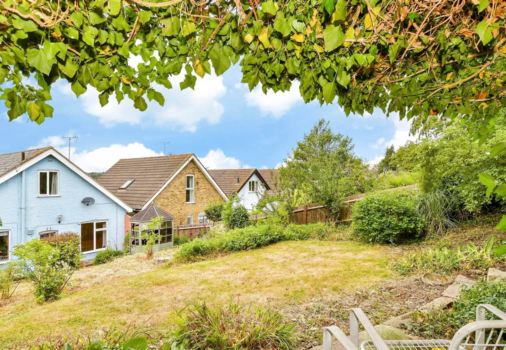Rear Garden - The Esplanade, Rochester, Kent - Wards of Kent