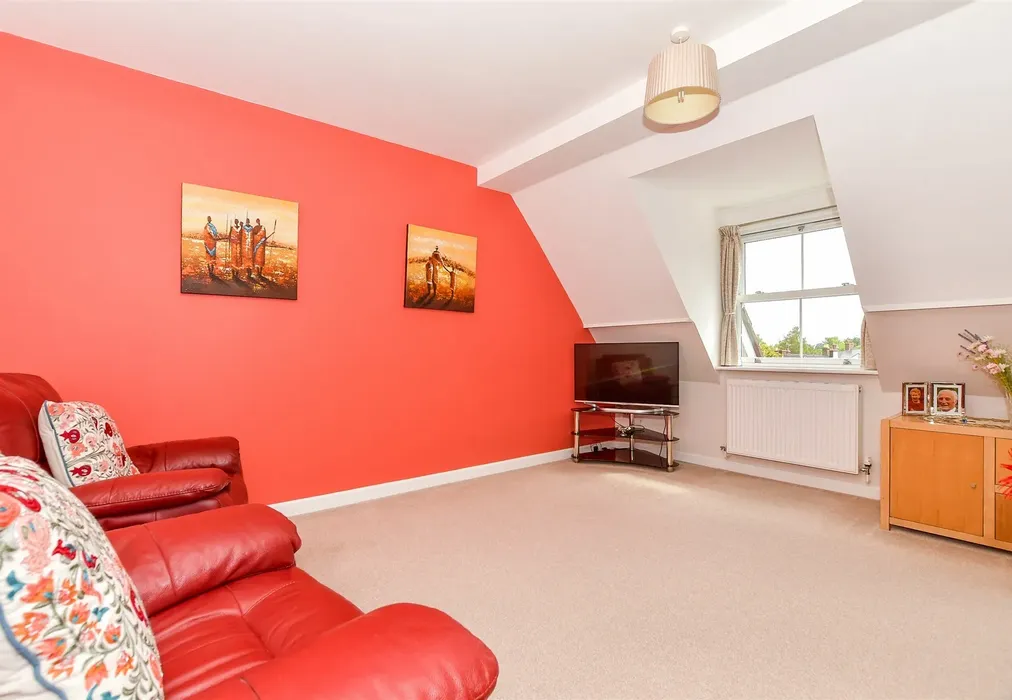 Lounge/ Diner - Parsons Place, Tonbridge, Kent - Wards of Kent