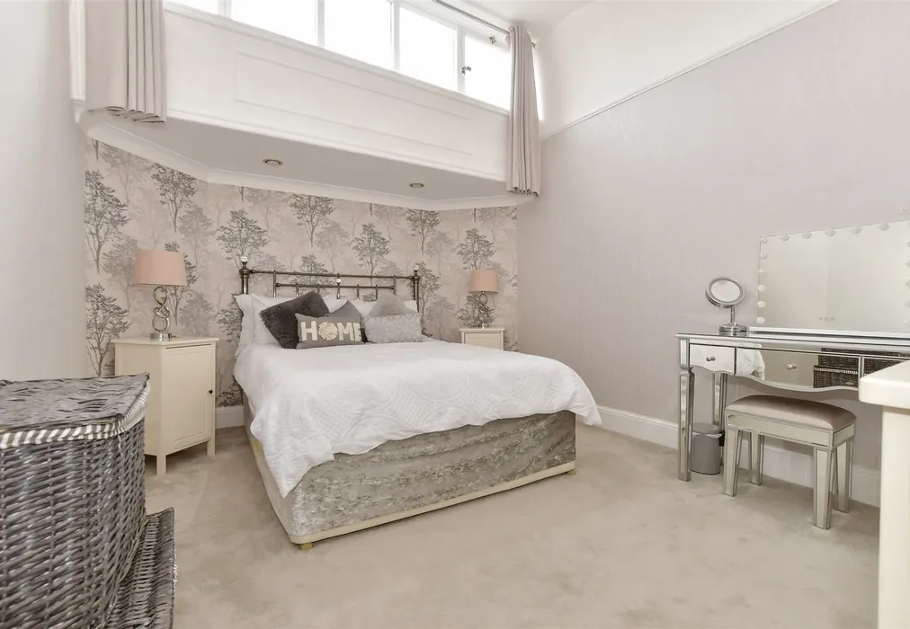 Bedroom 2 - Victoria Avenue, Shanklin, Isle of Wight - Wards of Kent