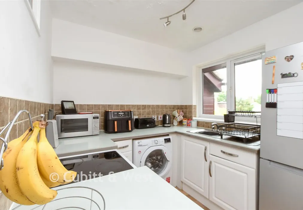 Internal Lifestyle Photograph - St. George's Close, Horley, Surrey - Wards of Kent