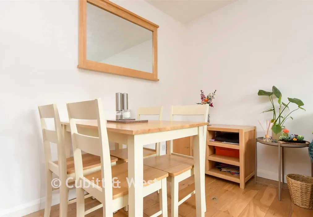Dining Area - St. George's Close, Horley, Surrey - Wards of Kent
