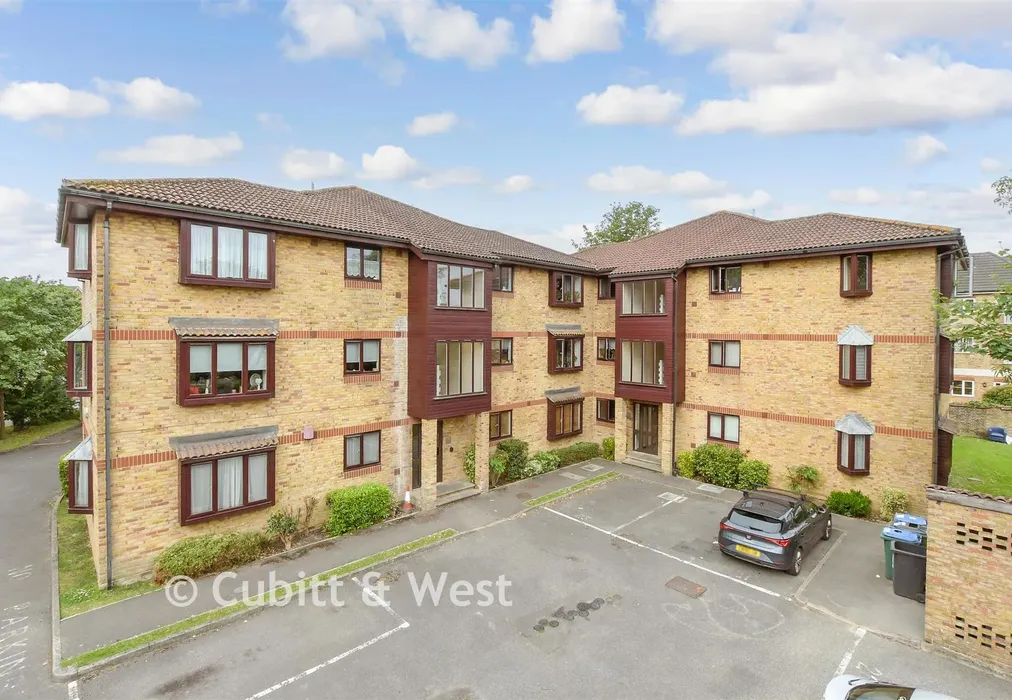 External (Web) - St. George's Close, Horley, Surrey - Wards of Kent