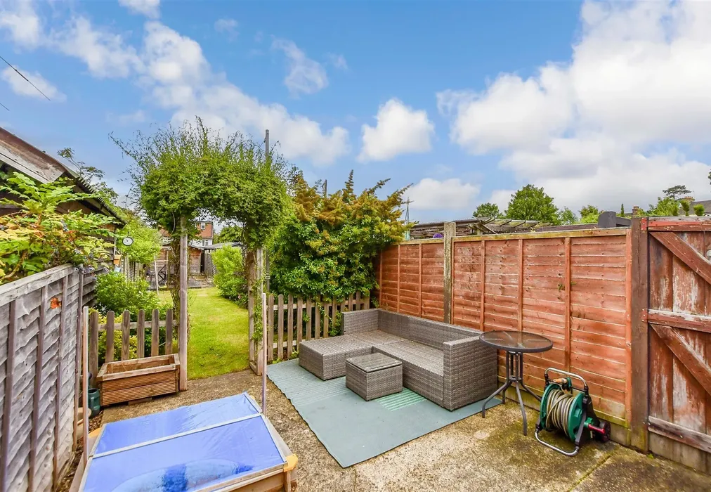 External Lifestyle Photograph - Bell Lane, Ditton, Aylesford, Kent - Wards of Kent