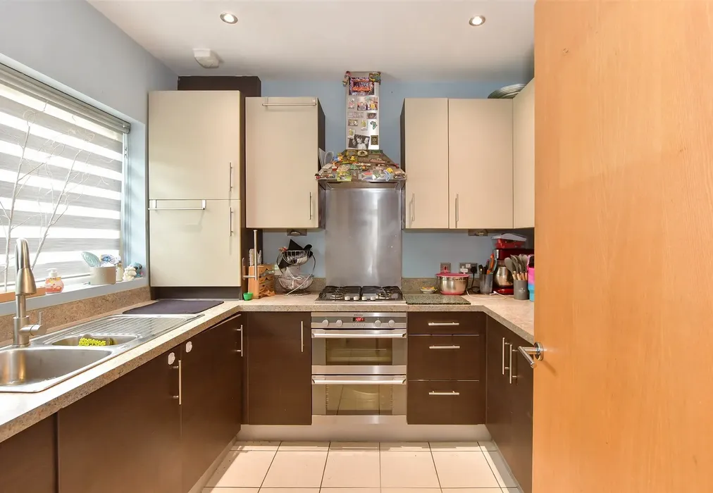 Kitchen - Churchill Avenue, Basildon, Essex - Wards of Kent
