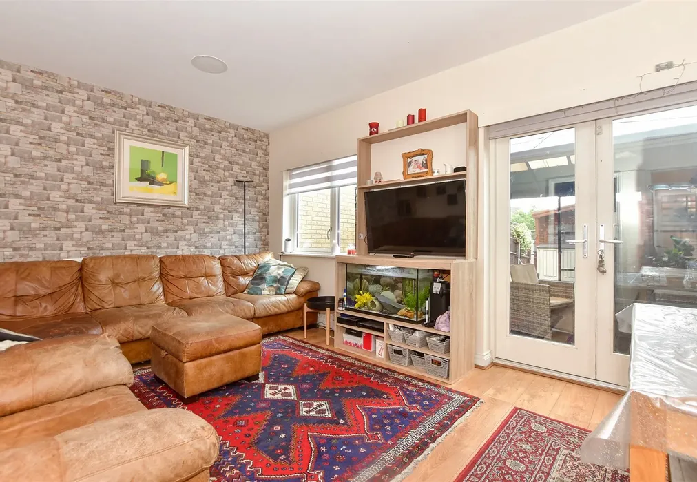Lounge - Churchill Avenue, Basildon, Essex - Wards of Kent