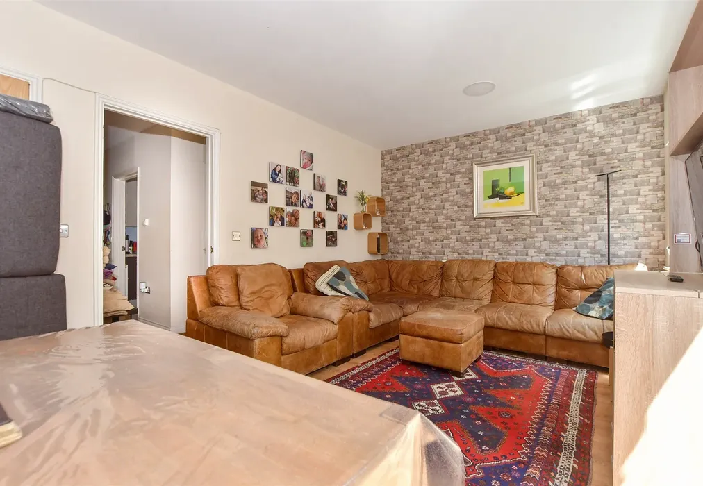 Lounge - Churchill Avenue, Basildon, Essex - Wards of Kent