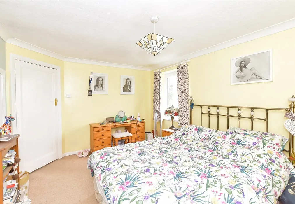 Bedroom 1 - Ford Road, Arundel, West Sussex - Wards of Kent