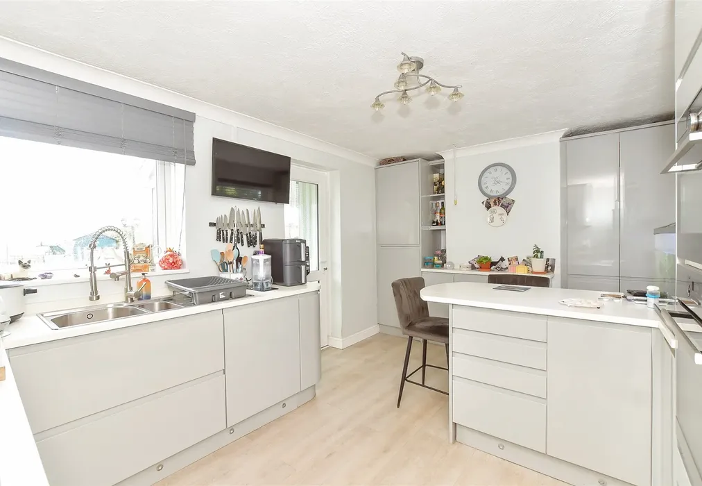 Kitchen - Ford Road, Arundel, West Sussex - Wards of Kent