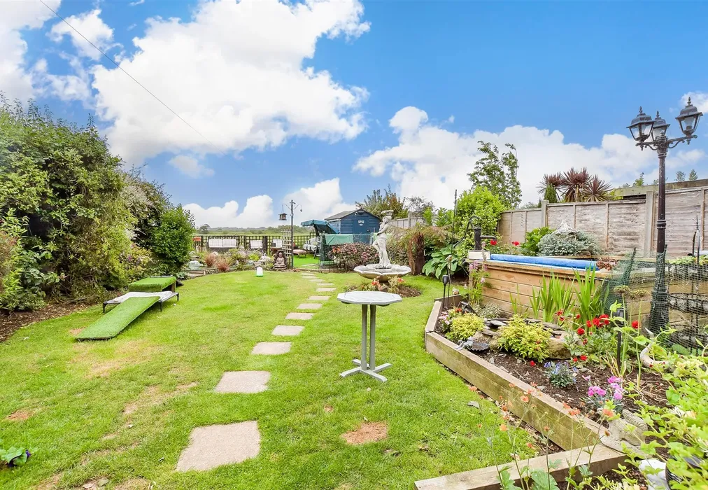 Rear Garden - Ford Road, Arundel, West Sussex - Wards of Kent