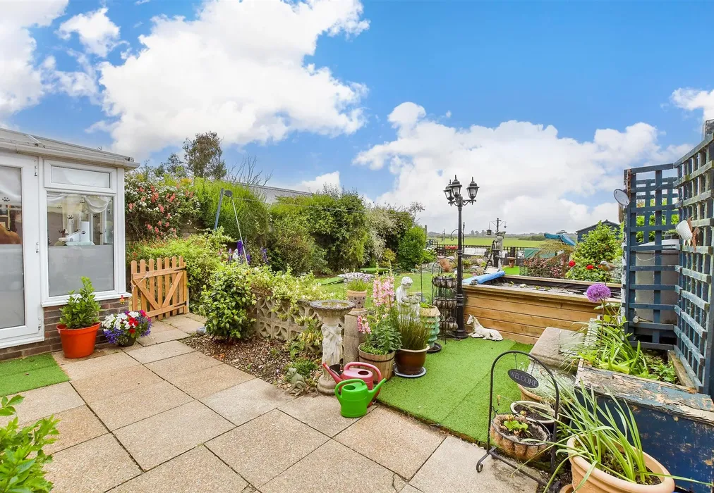 Rear Garden - Ford Road, Arundel, West Sussex - Wards of Kent