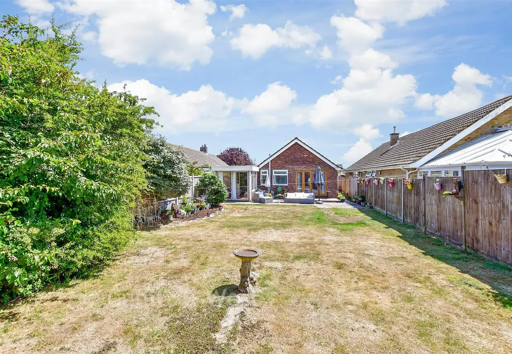 Rear Garden - Harbour View Road, Pagham, Bognor Regis, West Sussex - Wards of Kent