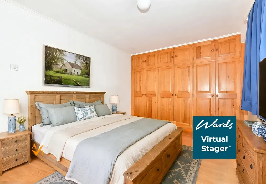 Bedroom 1 (Farmhouse style) - Kingfisher Avenue, Hythe, Kent - Wards of Kent