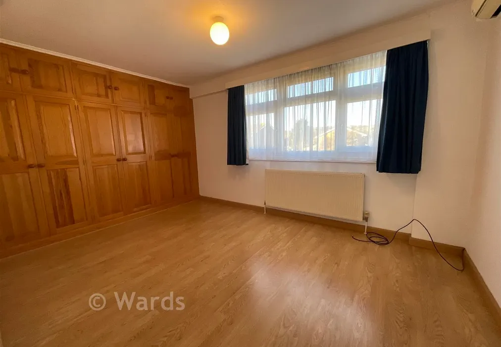 Bedroom 1 - Kingfisher Avenue, Hythe, Kent - Wards of Kent