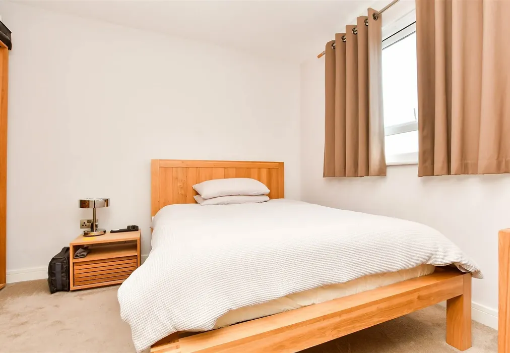 Bedroom 1 - White Lion Close, East Grinstead, West Sussex - Wards of Kent