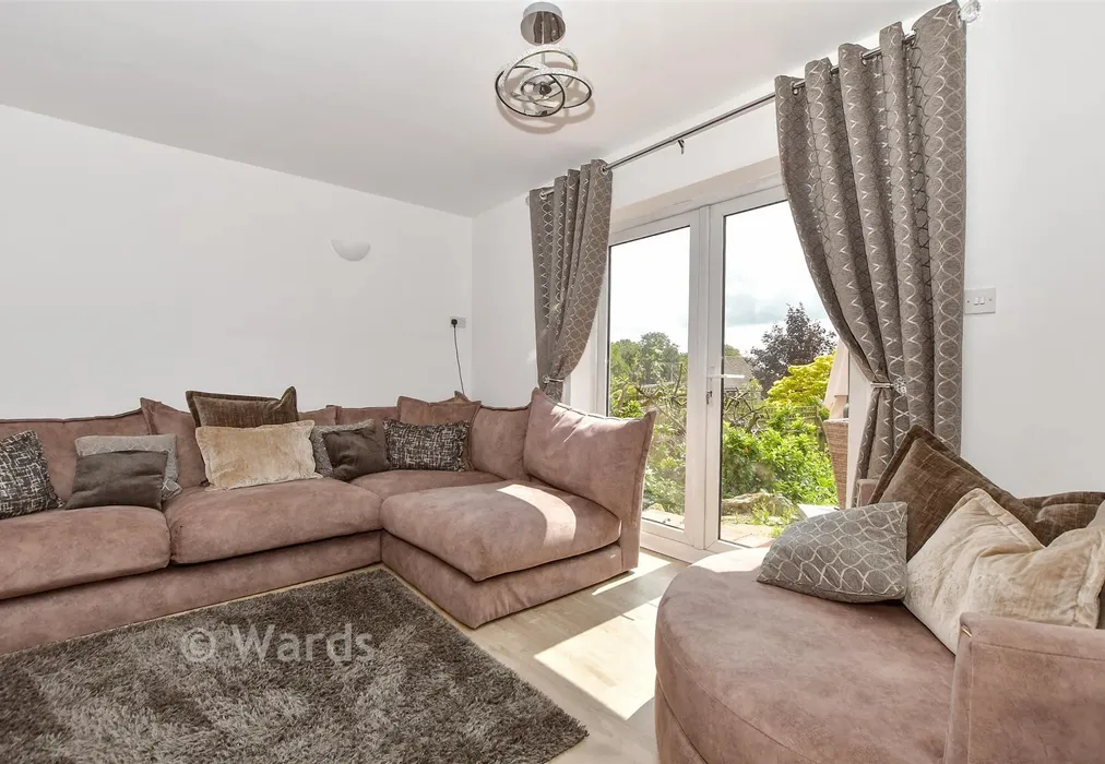 Lounge - Homewood Road, Tenterden, Kent - Wards of Kent