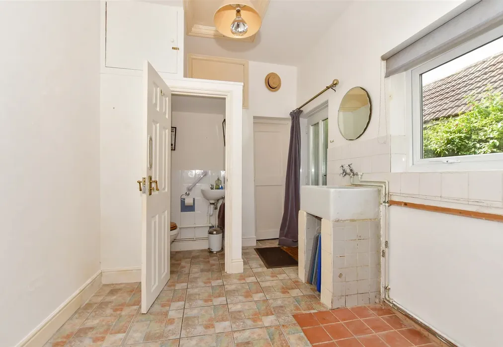 Internal Lifestyle Photograph - College Road, Deal, Kent - Wards of Kent