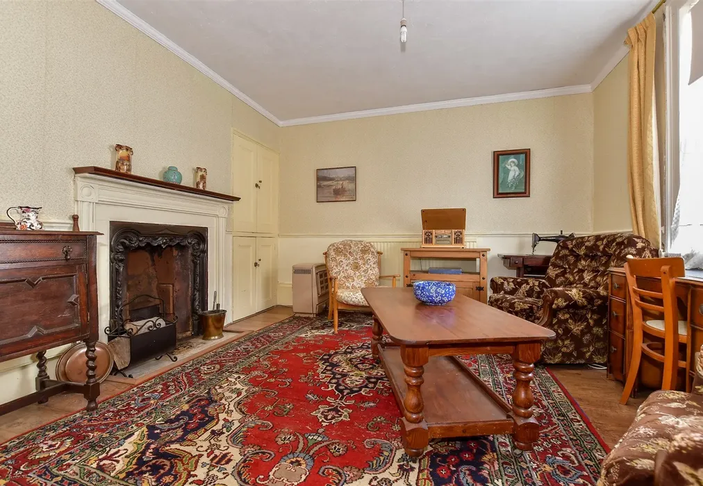 Lounge - College Road, Deal, Kent - Wards of Kent