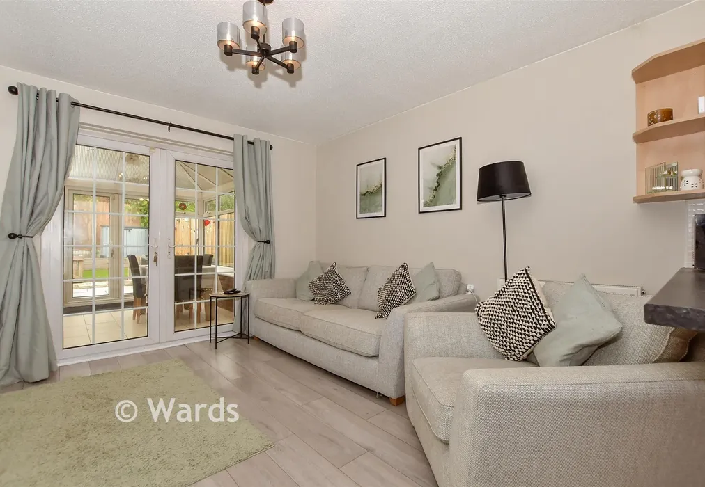 Lounge - Ditton Place, Ditton, Aylesford, Kent - Wards of Kent