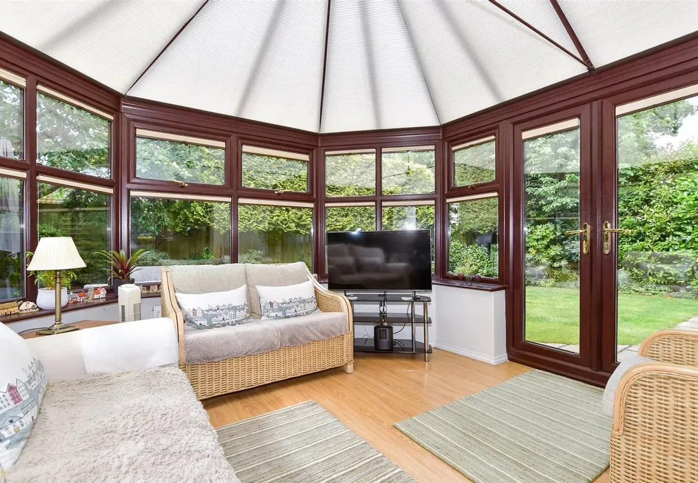 Conservatory - Swadelands Close, Lenham, Maidstone, Kent - Wards of Kent
