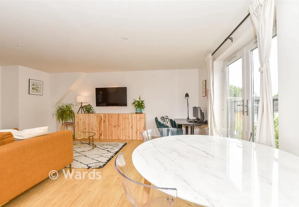Lounge/ Diner/ Kitchen - Shipbourne Road, Tonbridge, Kent - Wards of Kent