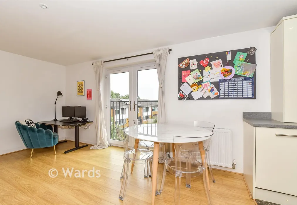 Lounge/ Diner/ Kitchen - Shipbourne Road, Tonbridge, Kent - Wards of Kent