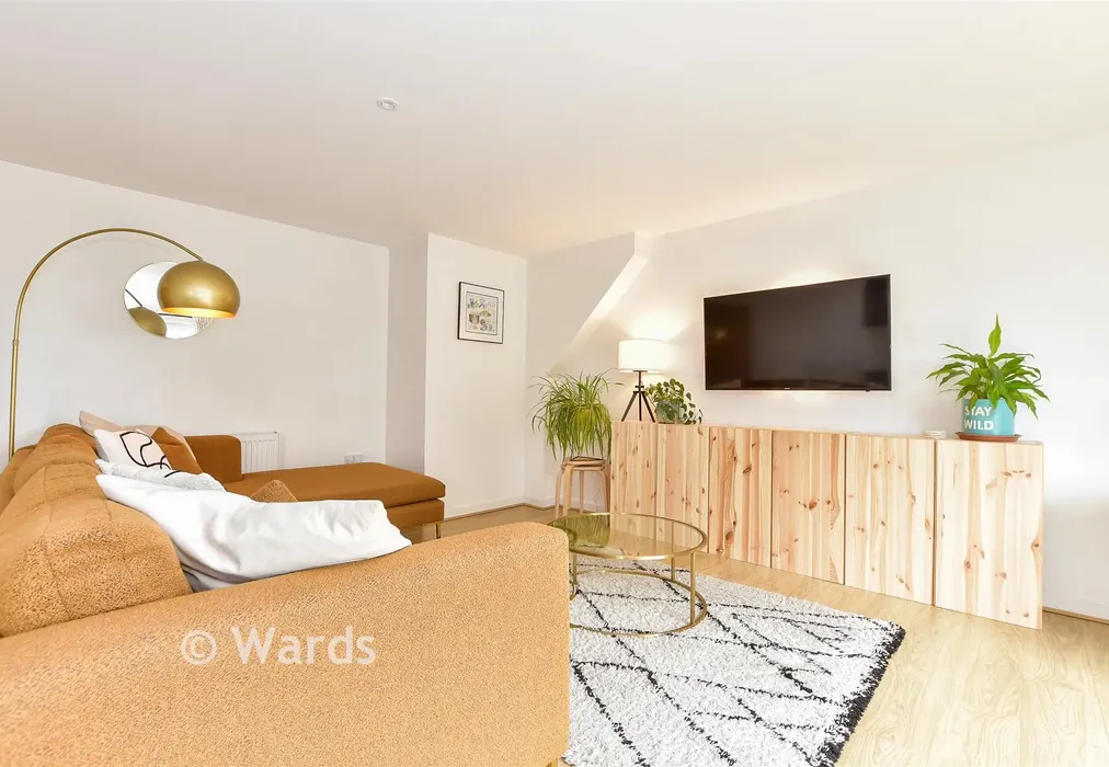 Lounge/ Diner/ Kitchen - Shipbourne Road, Tonbridge, Kent - Wards of Kent