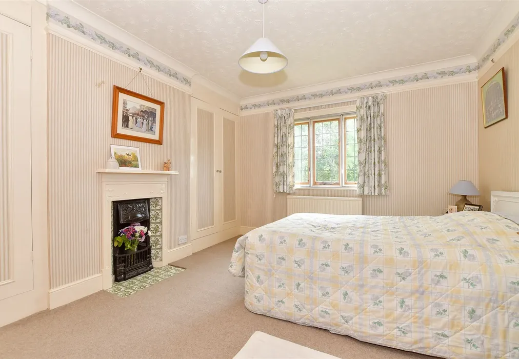 Bedroom 2 - Ashford Road, High Halden, Ashford, Kent - Wards of Kent