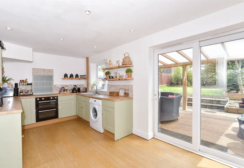 Kitchen/Dining Area - Mount Avenue, Yalding, Kent - Wards of Kent