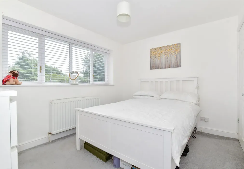 Bedroom 2 - Mount Avenue, Yalding, Kent - Wards of Kent