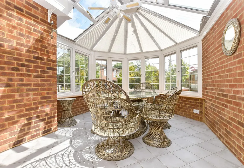 Internal Feature - Overton Road, Sutton, Surrey - Wards of Kent