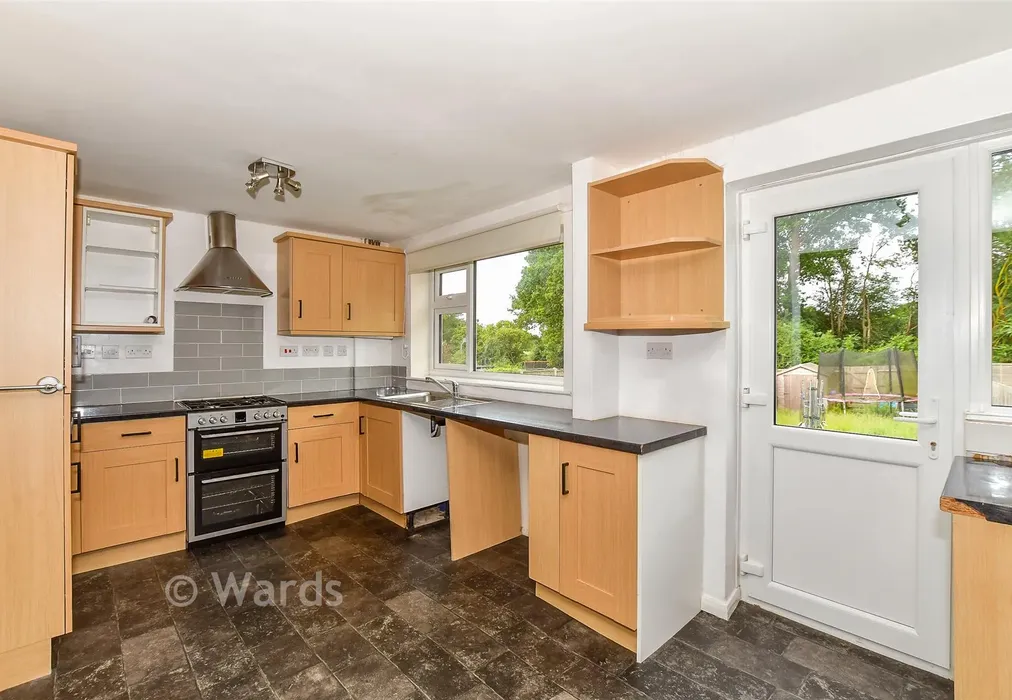 Kitchen - Bathurst Road, Staplehurst, Kent, Kent - Wards of Kent