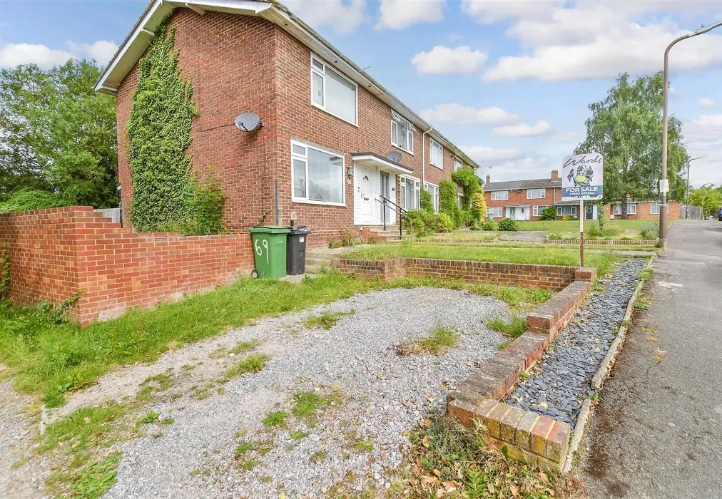 Driveway/Parking - Bathurst Road, Staplehurst, Kent, Kent - Wards of Kent