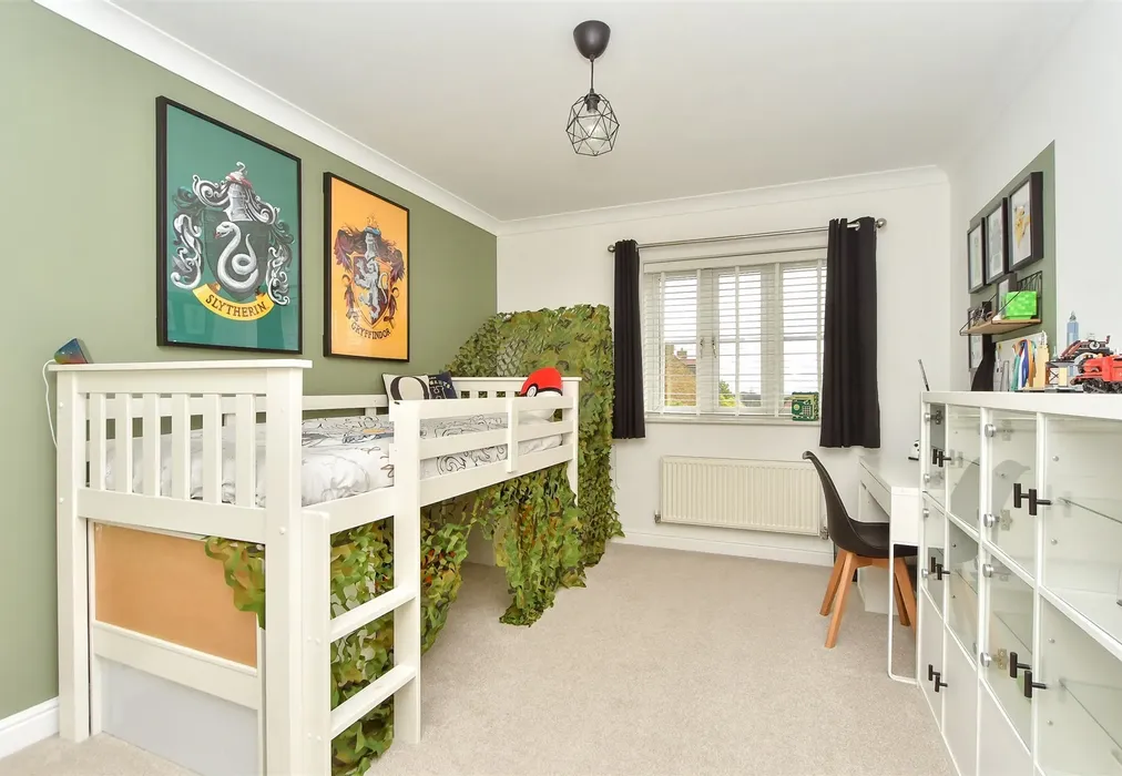 Bedroom 2 - Rooks View, Bobbing, Sittingbourne, Kent - Wards of Kent