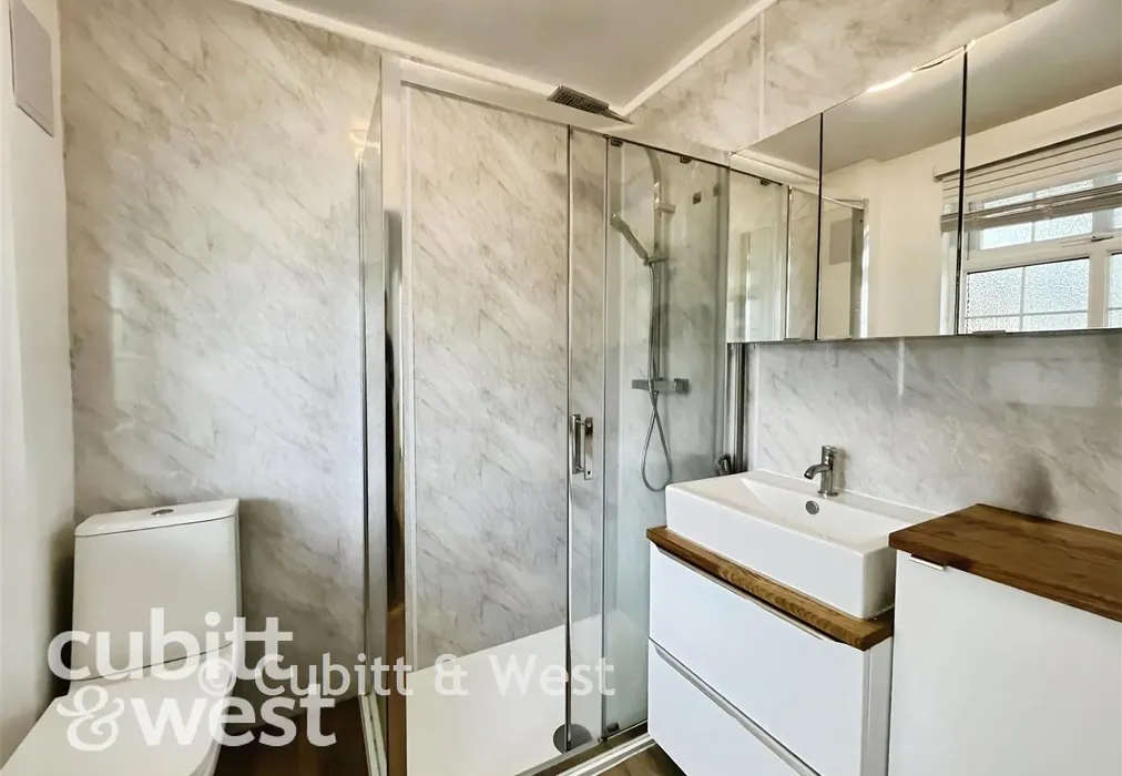 Bathroom - Campbell Road, Southsea, Hampshire - Wards of Kent
