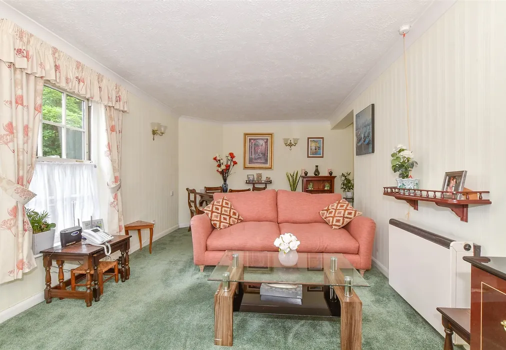 Lounge/Diner - The Causeway, Canterbury, Kent - Wards of Kent
