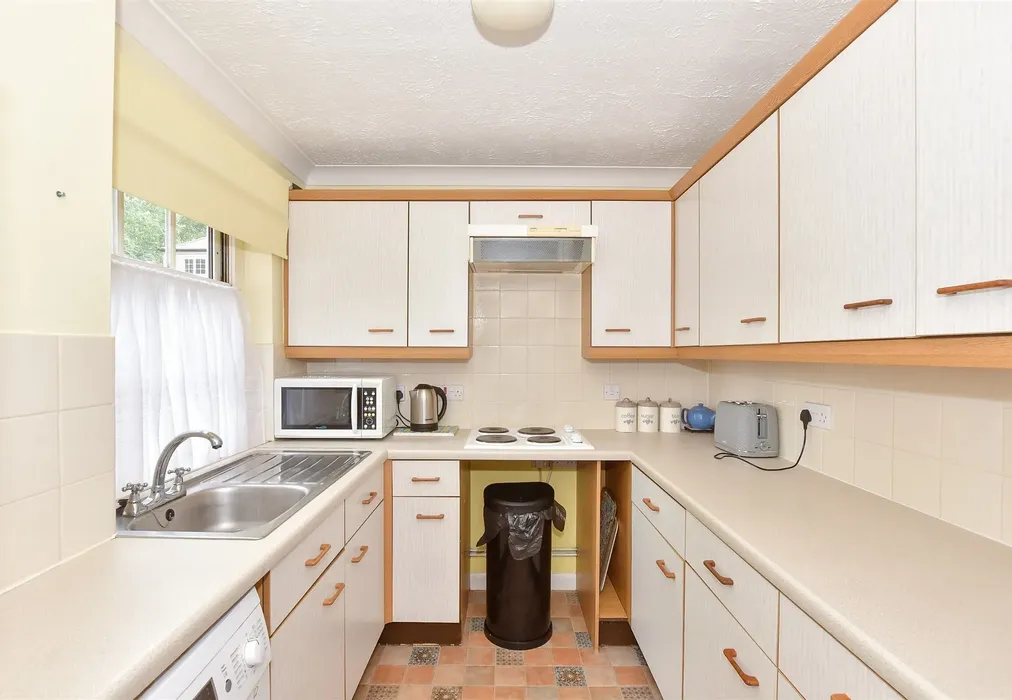 Kitchen - The Causeway, Canterbury, Kent - Wards of Kent