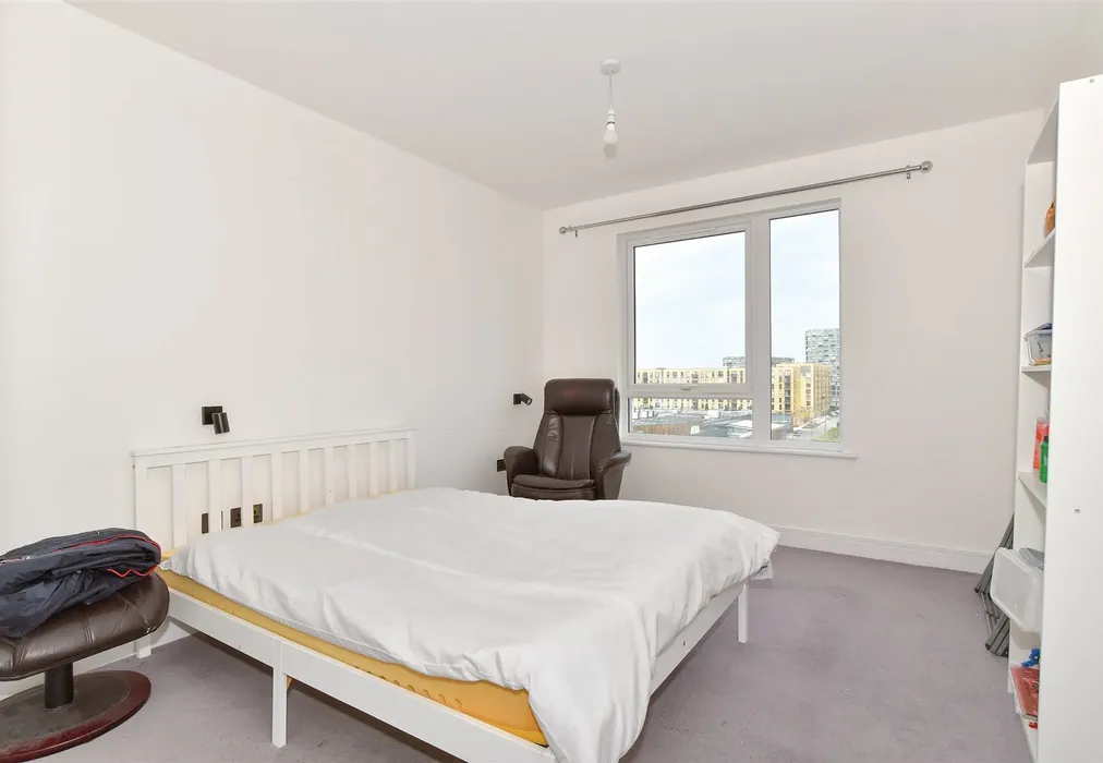 Bedroom 1 - Pegasus Way, Gillingham, Kent - Wards of Kent